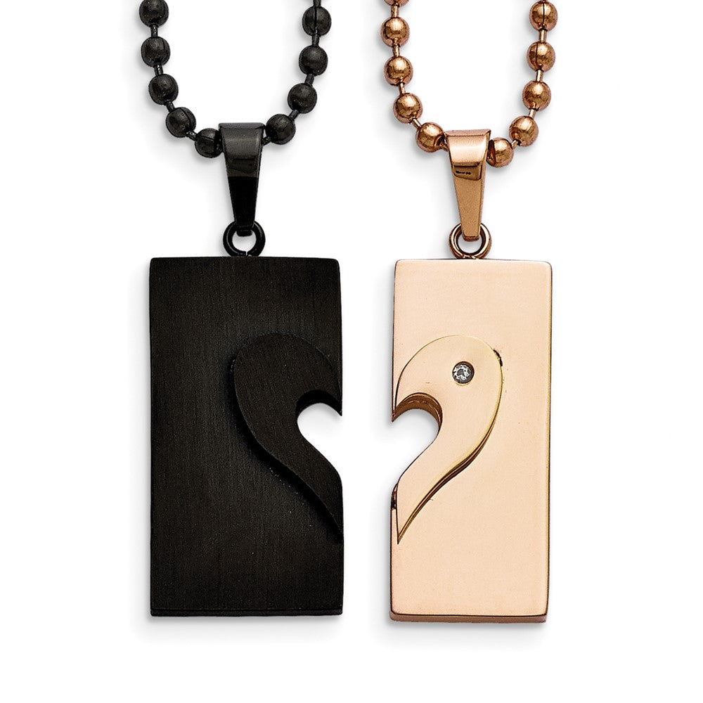 Coordinating heart necklace set detail