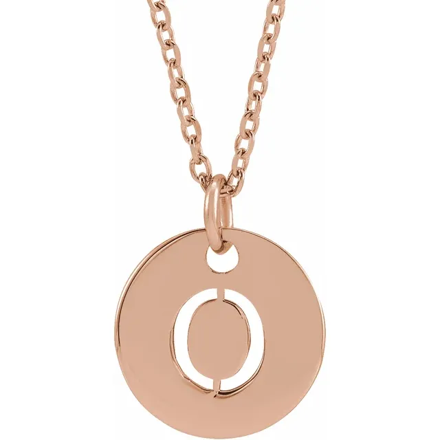 Initial disc necklace letter O in rose gold-plated sterling silver