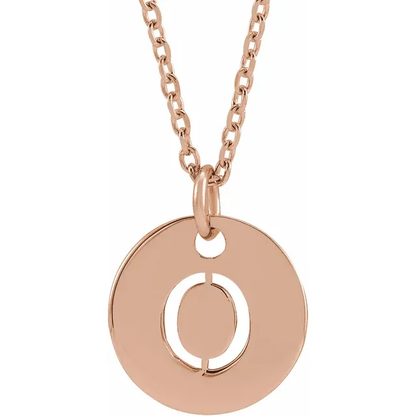 Initial disc necklace letter O in rose gold-plated sterling silver