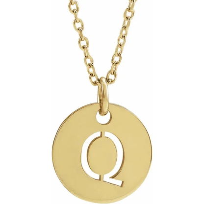 Initial disc necklace letter Q in yellow gold-plated sterling silver