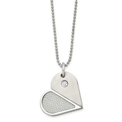 Movable stainless steel dog tag and heart pendant necklace, detail view